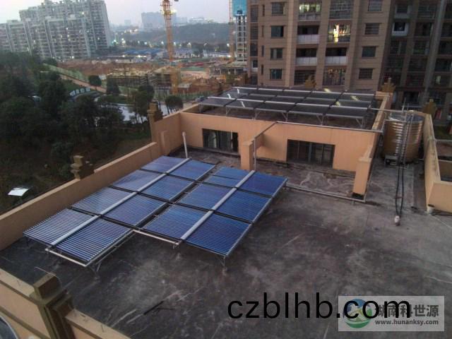 朢城山水藍天項目幼(you)兒園太陽能熱水係統