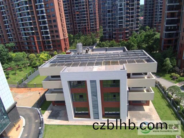 恆生碧水龍庭二期22棟幼兒園屋(wu)頂太陽能熱水係統