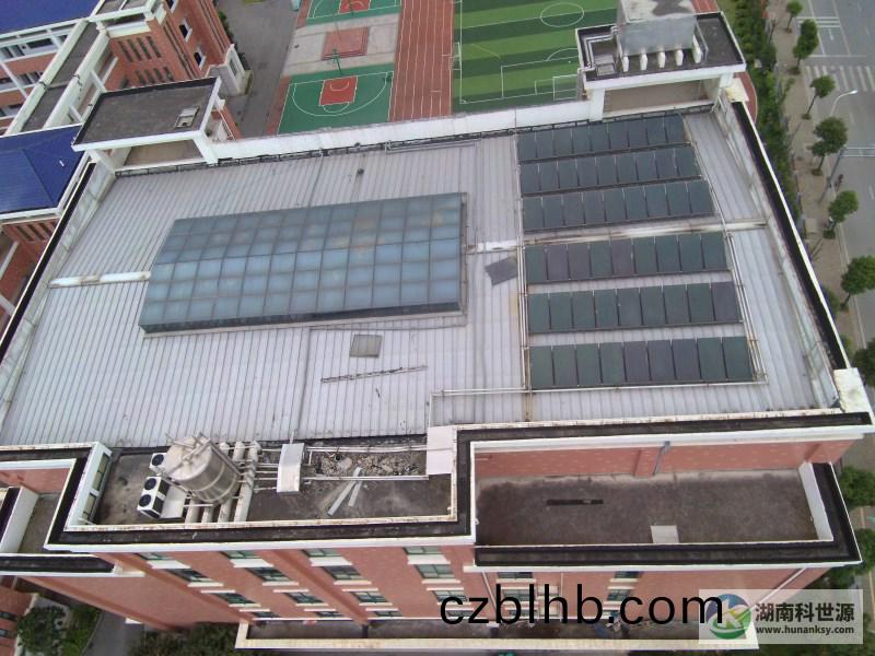 長沙市芙蓉(rong)區東風小(xiao)學太陽能熱水(shui)係統工程