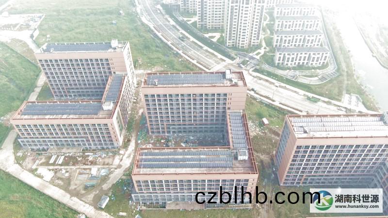 健康學(xue)院太陽能熱水係統(tong)工程