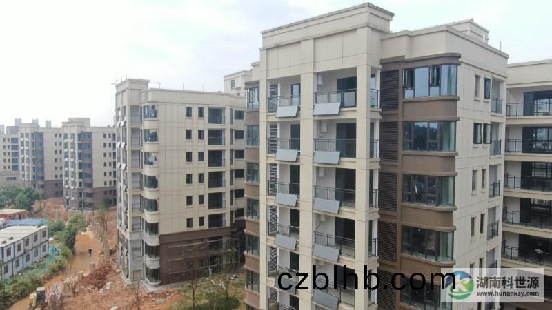 悅禧山莊·水榭蘤都項目(mu)太陽(yang)能熱水係統工(gong)程