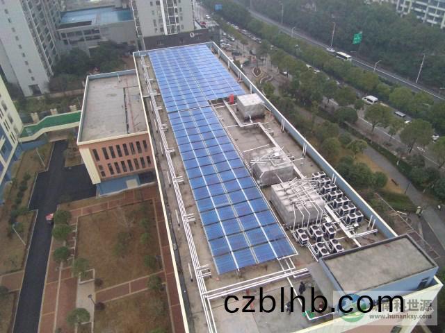 學校屋(wu)頂空氣能熱水工程