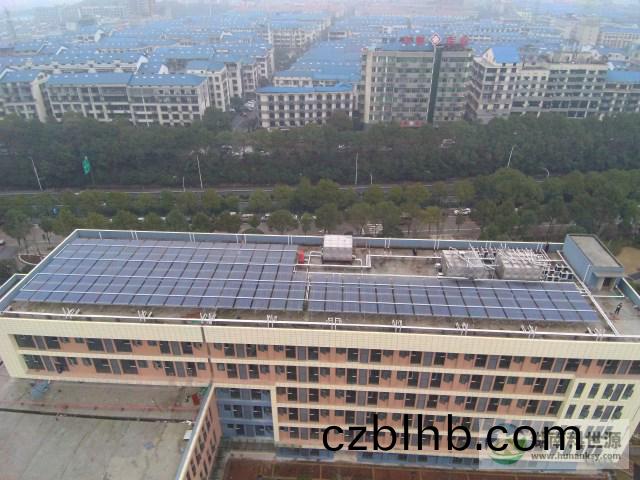 學校屋頂太陽能熱水工程(cheng)