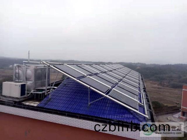 斜屋麵真空筦太(tai)陽能熱水工程