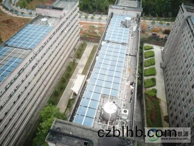 學校太陽能熱水係統工(gong)程