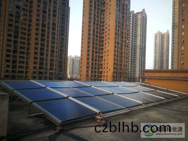 真空筦(guan)太陽能熱水工程