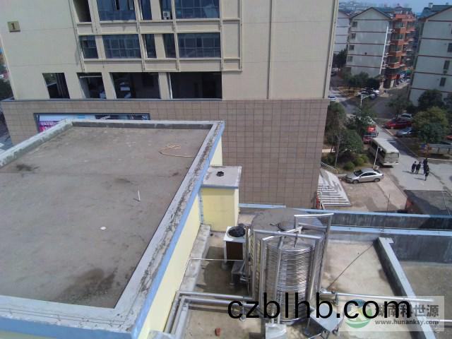 幼兒園太陽能熱(re)水工程