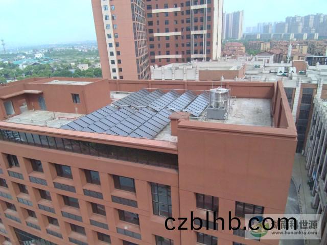 平闆太(tai)陽能熱水係統