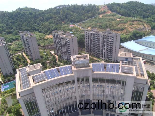 屋頂(ding)太陽能熱水工程