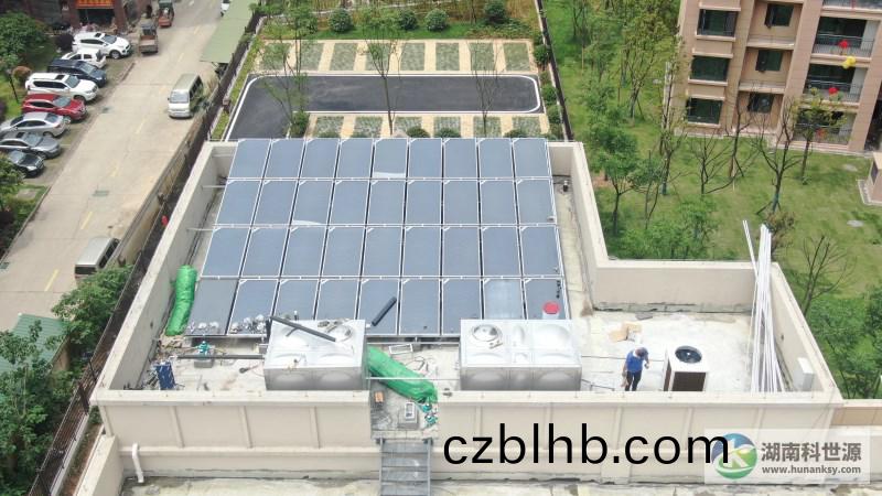 平闆太陽能熱水係(xi)統