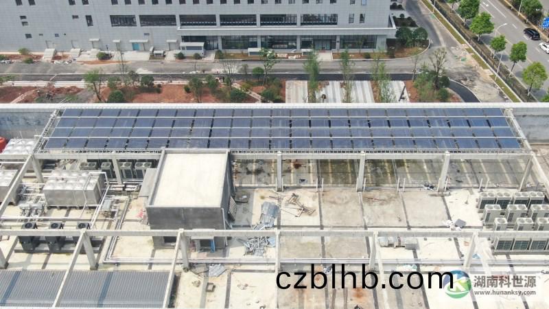 航拍太陽能熱水係(xi)統(tong)