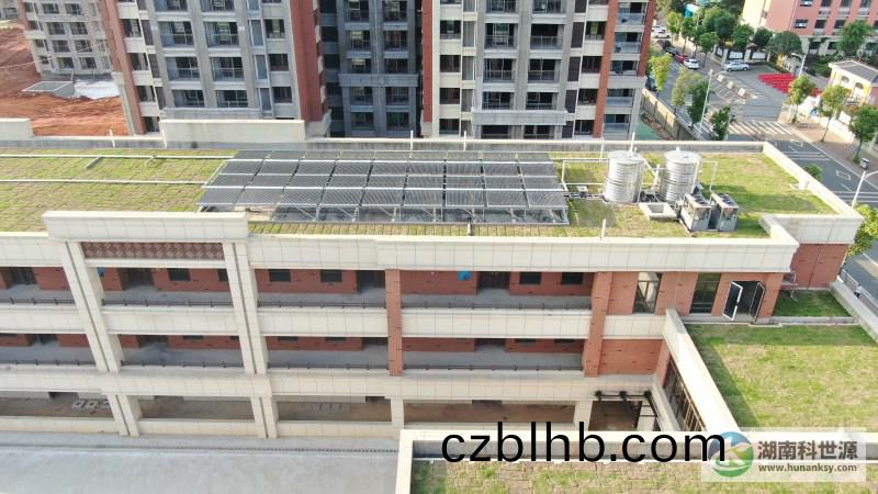 太陽能空氣能(neng)熱水係統工程