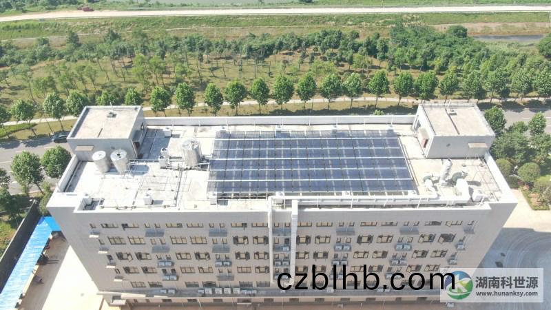 太(tai)陽能(neng)熱水係(xi)統工(gong)程